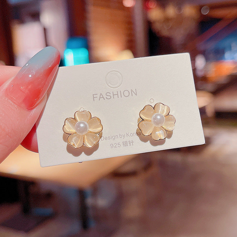 Wholesale S925 silver needle leaf rose small fresh flower earrings